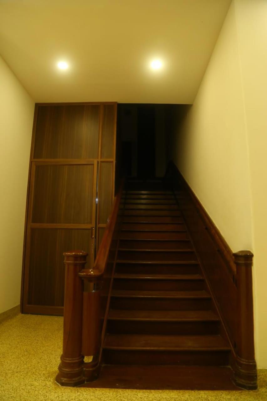 Abab Residency Hotel Kochi Exterior photo